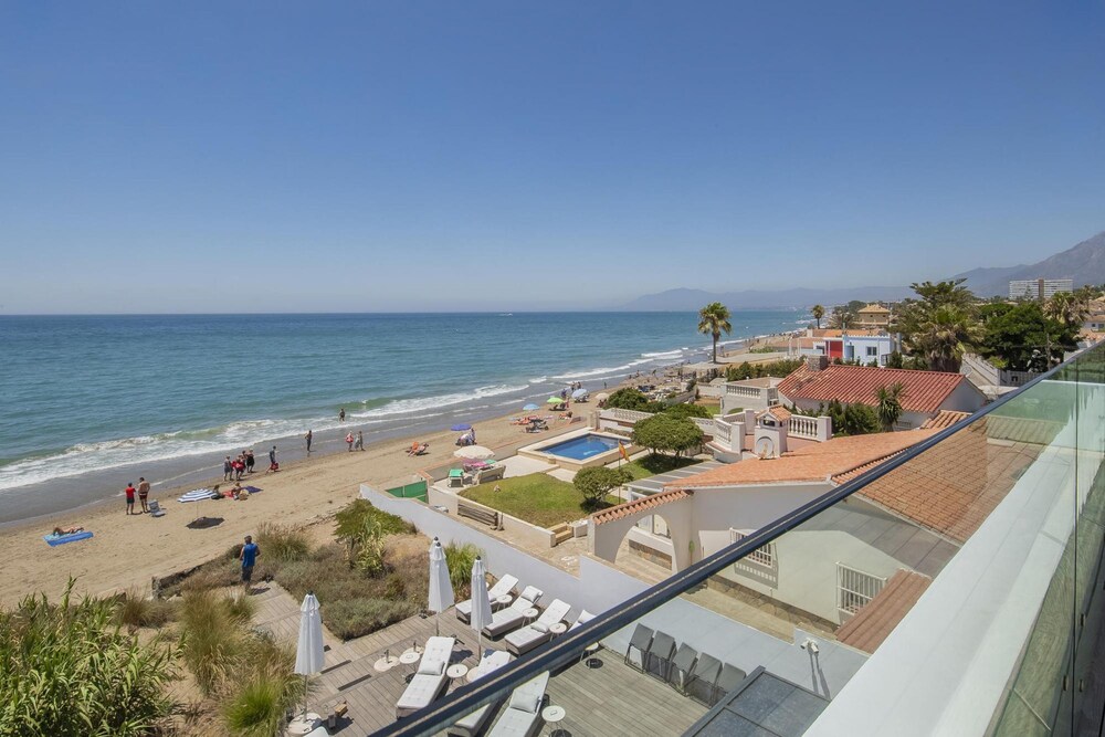 Villa Frontline Beach Costabella - Marbella