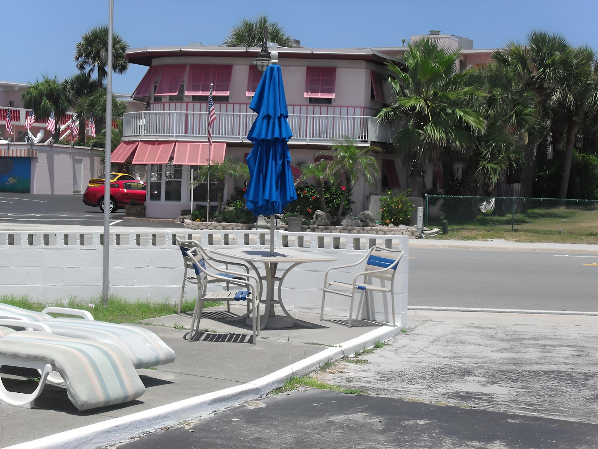 Shore Winds Motel