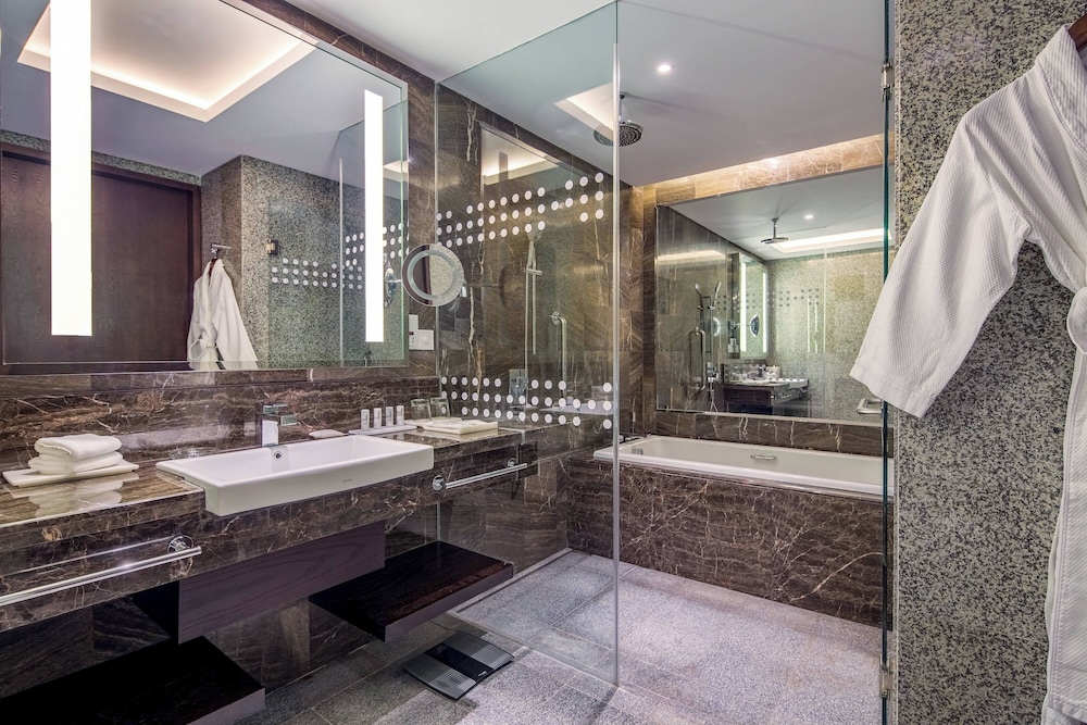Le Meridien Dhaka