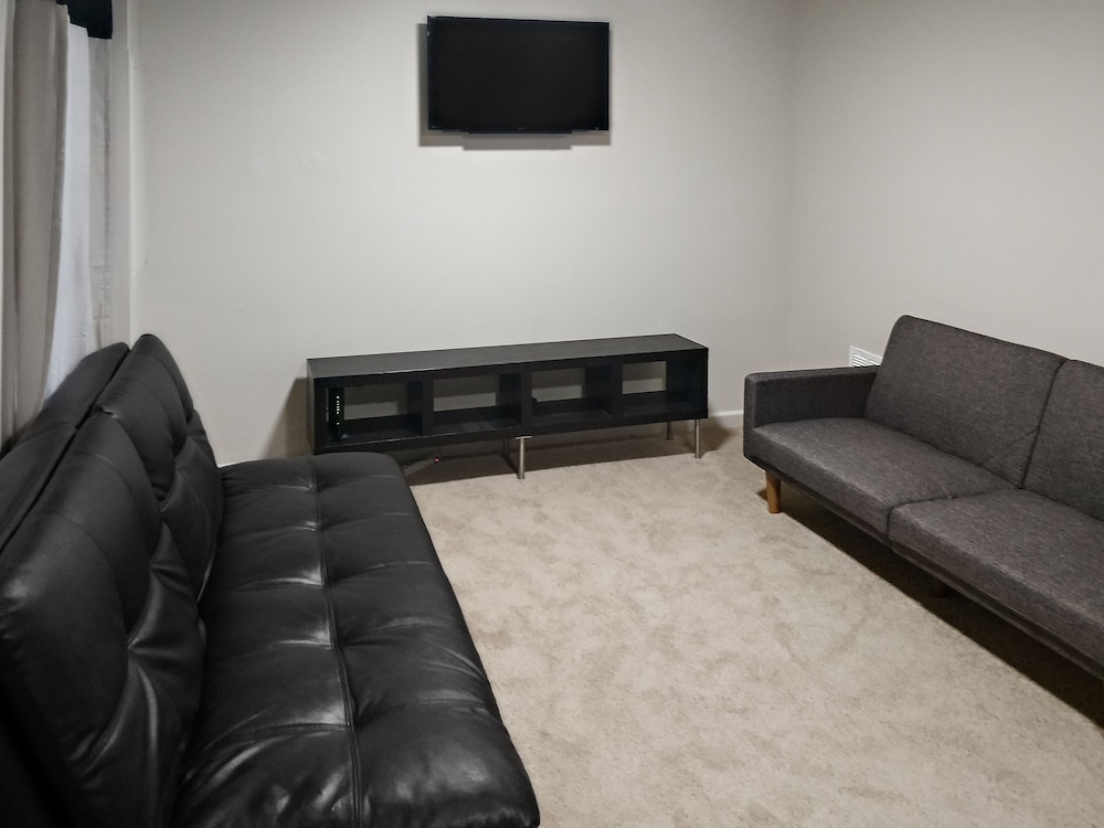 Carriage Guest House - Property Image 1