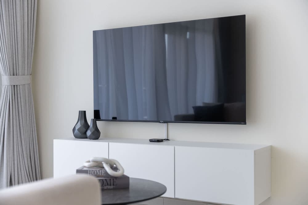 Minimalist and Modern Studio in Business Bay