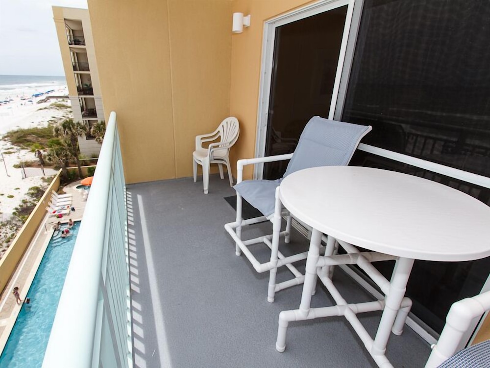 Pelican Isle 412 by Brooks and Shorey Resorts