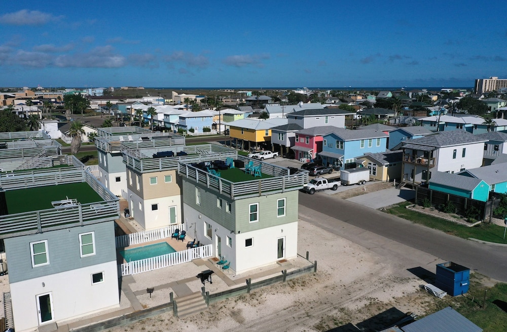 Seaside Lookout by Avantstay Port A Views