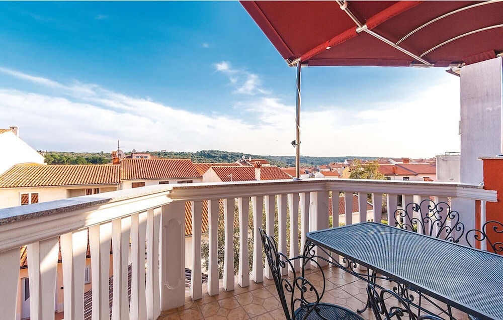 Apartment 1836 view 4