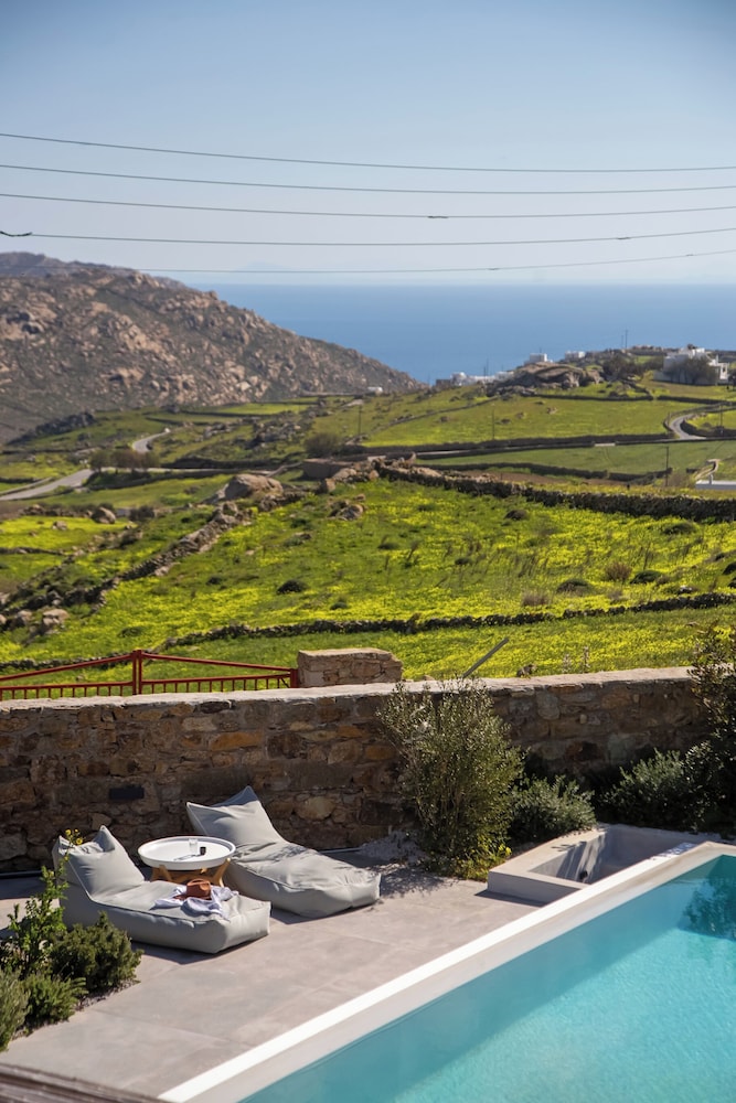 Mykonian Luxury Villa Filyra with Pool