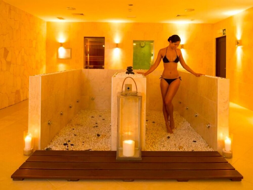 VILLA TORTUGA BEACH RESORT