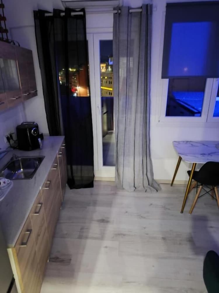 Anchor Suites