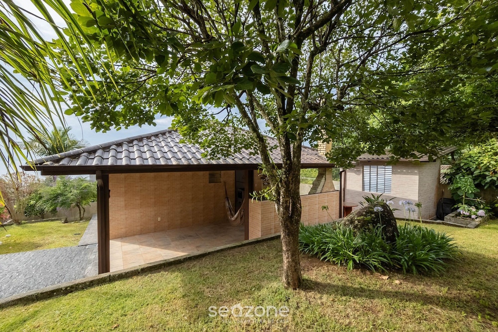 House w/ Barbecue 140m From the Beach Shd0071