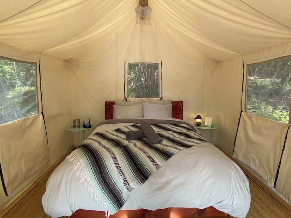 Alpenglow Luxury Camping