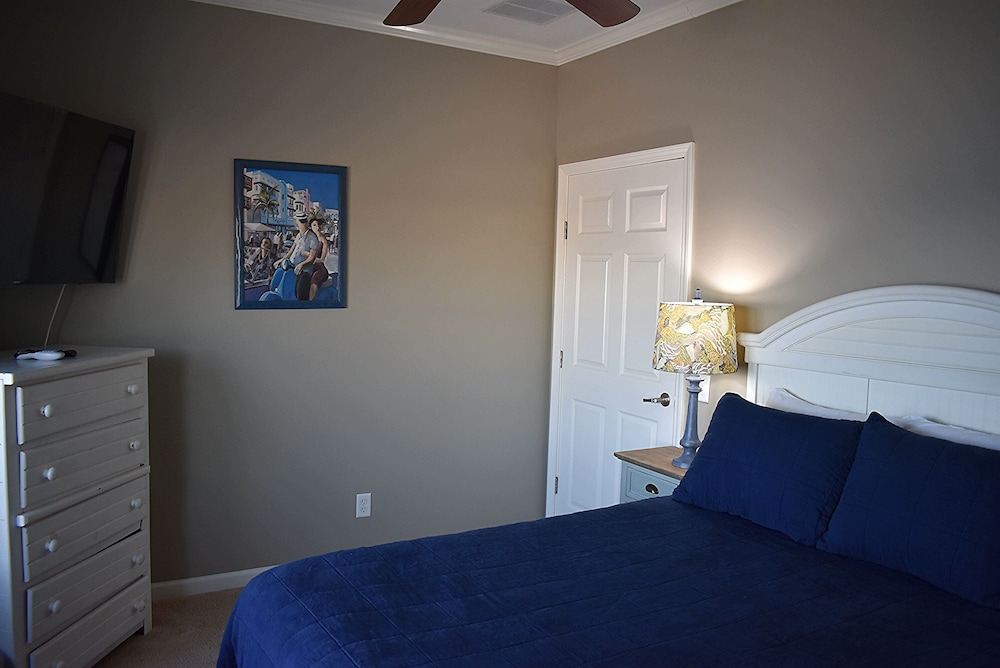 Island Time - Less Than 100 Feet From The Gulf Waters. Enjoy Your Days On The Deck Watching For Dolphins 3 Bedroom Home by RedAwning view 4