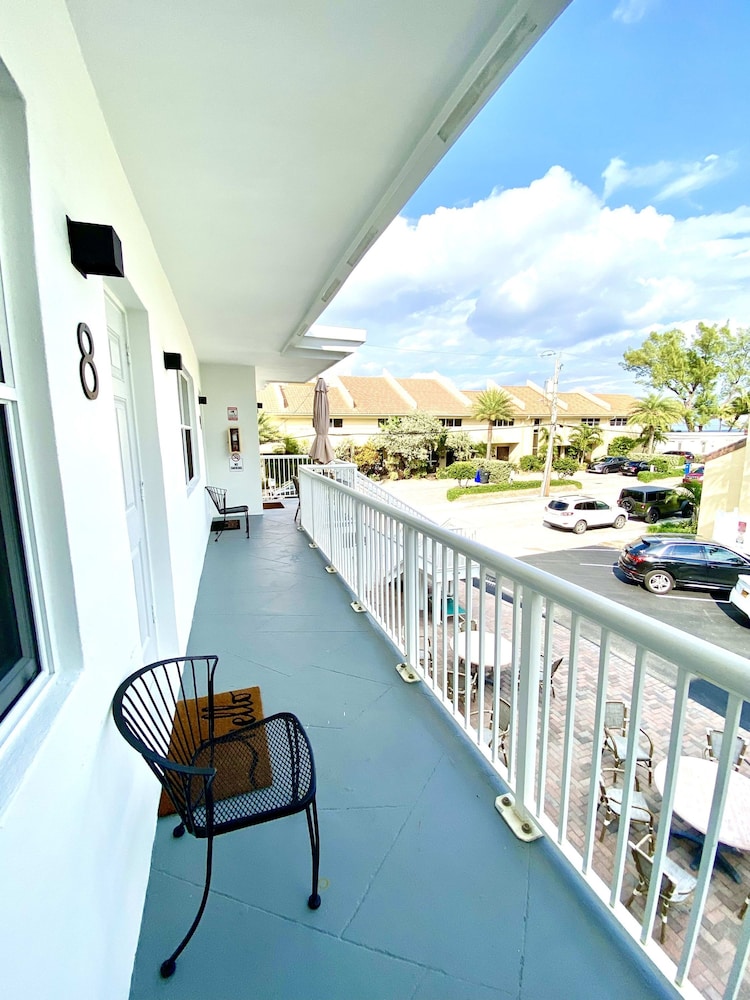 Southwinds 8 for 2 Steps to Beach Boardwalk