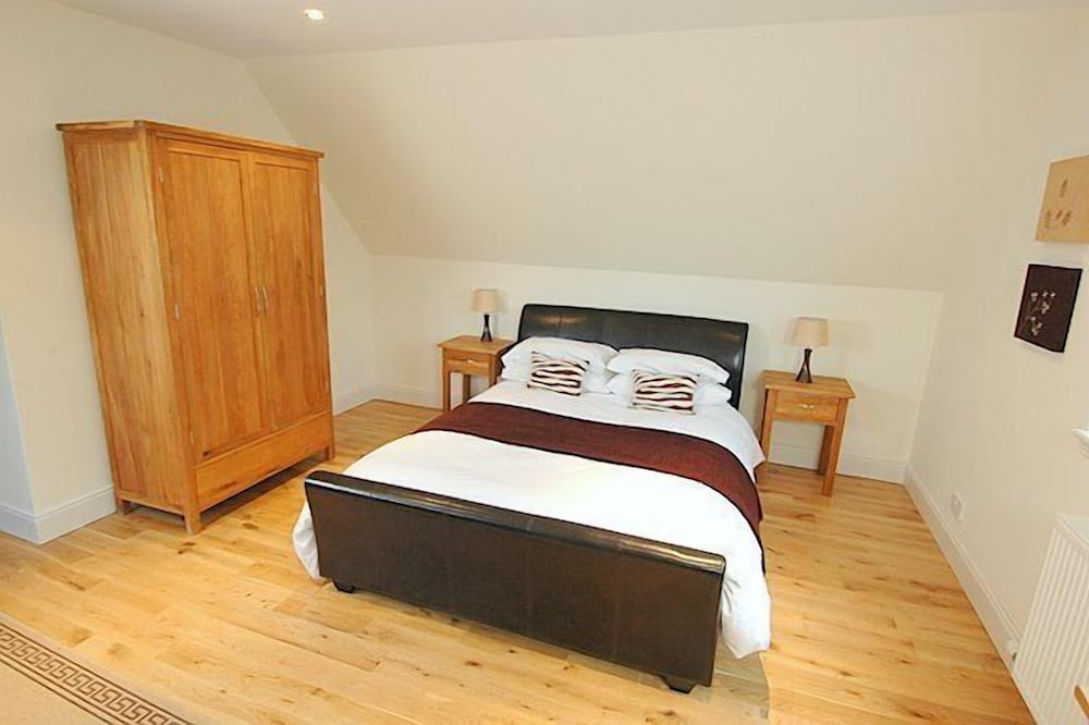 BCC Lochness Cottages