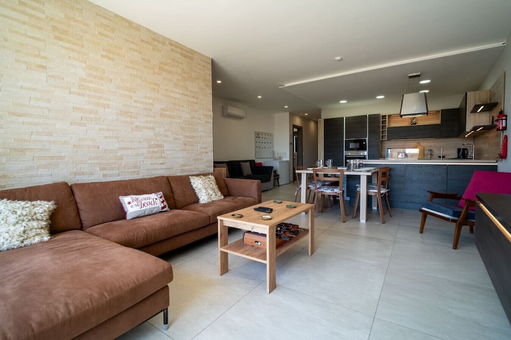Ghajnsielem Retreat 4 Bedrooms Panoramic Terrace