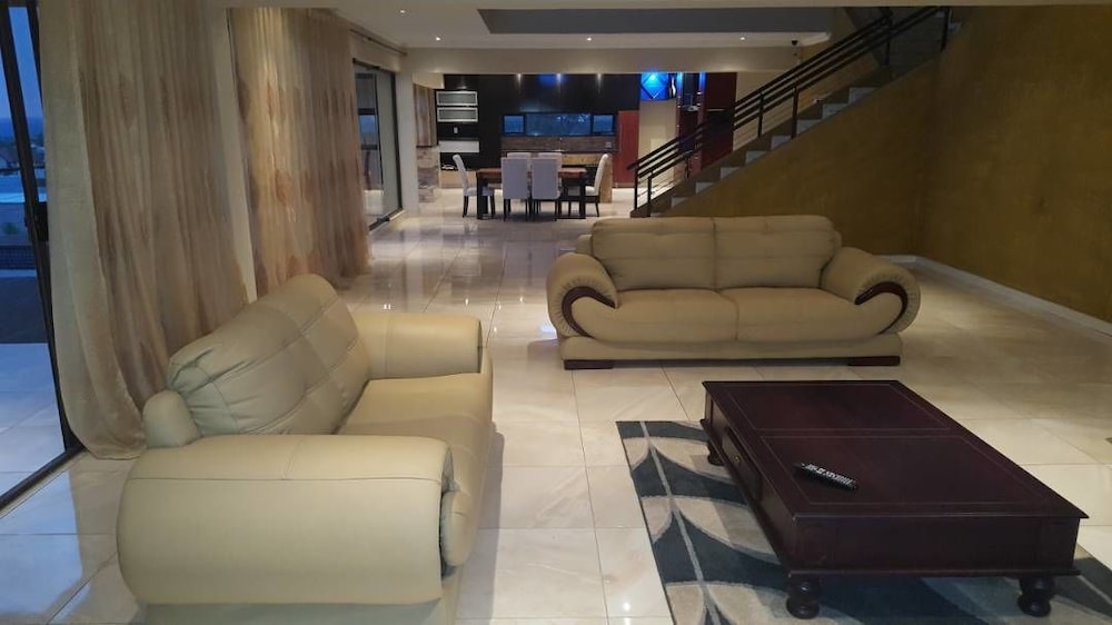 Lanipo Windhoek Guesthouse