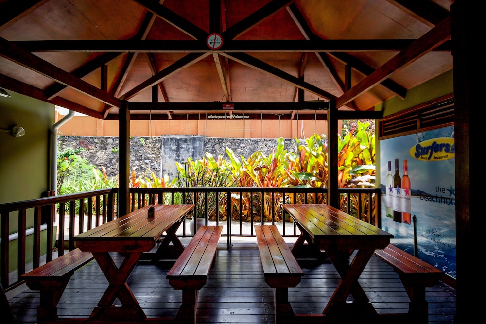 Surfers Self-Catering Chalets