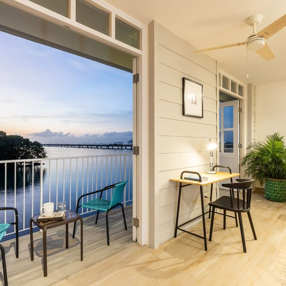 Captivating 1BR With Balcony in Panama