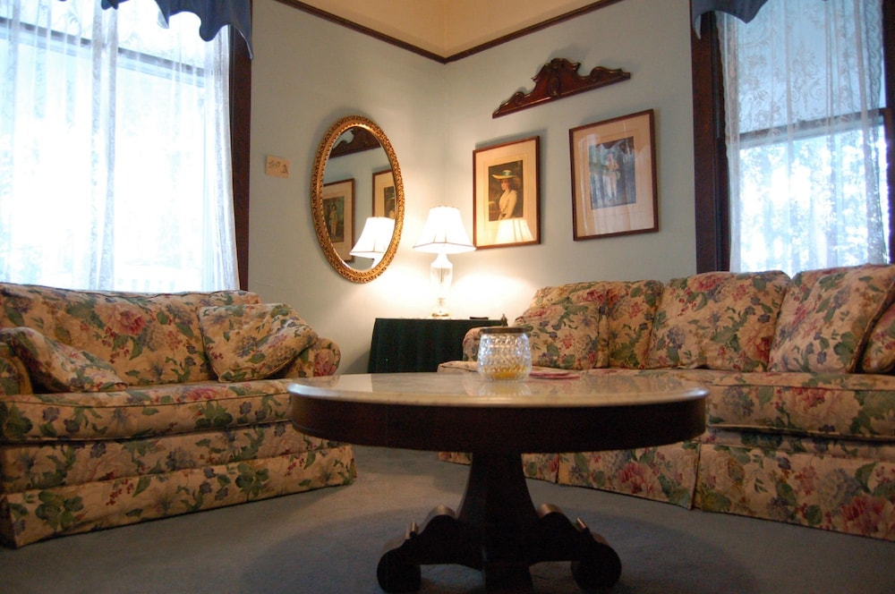 Mountain Laurel Inn