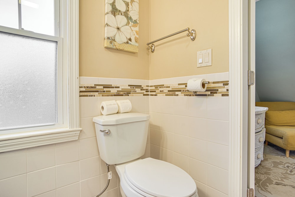 < Half-mi to Shore: Harwich Port Beach House