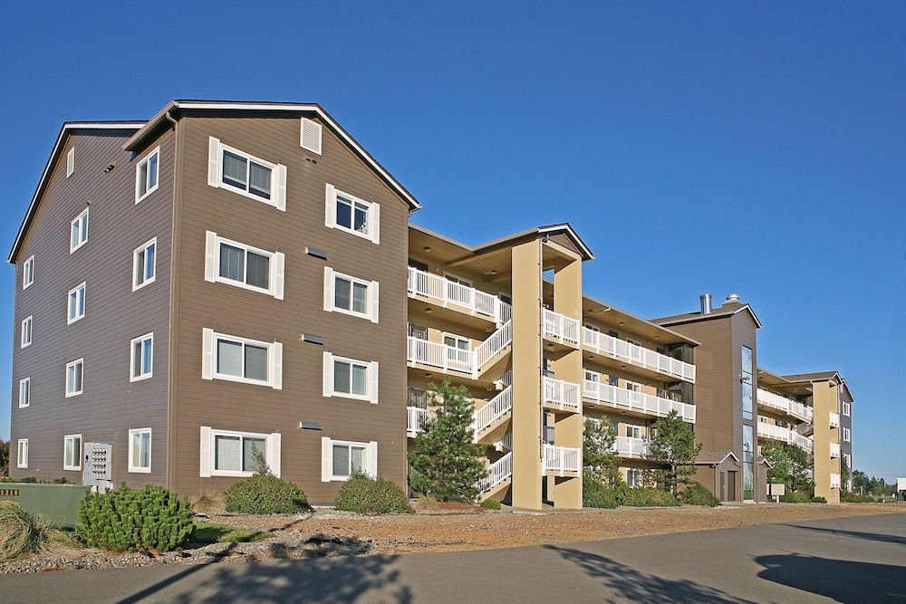 Outlook Condos at Oyhut Bay Resort