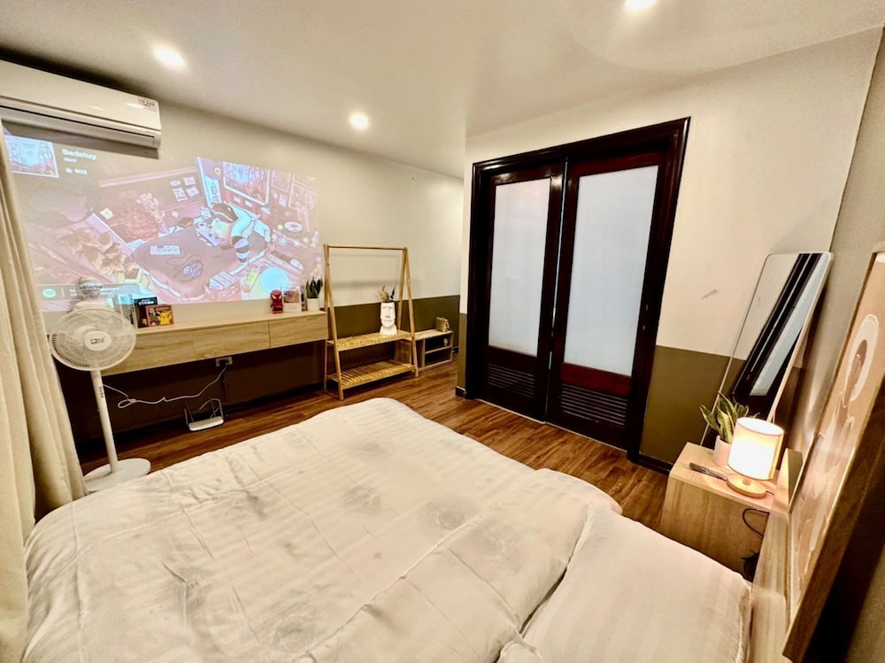 Aimee House - Pham Hong Thai