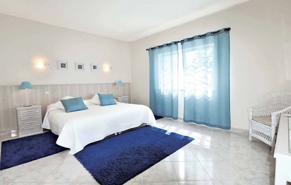 Villa Holly