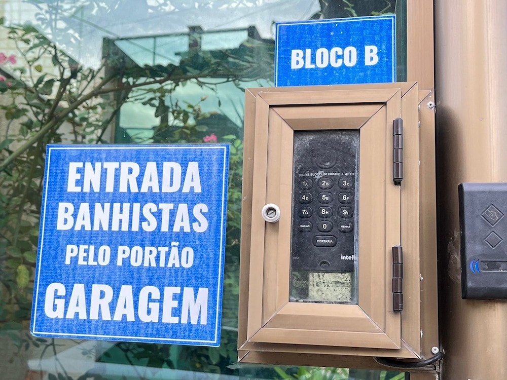 Toque a Campainha 402 - 4 andar - 2Q
