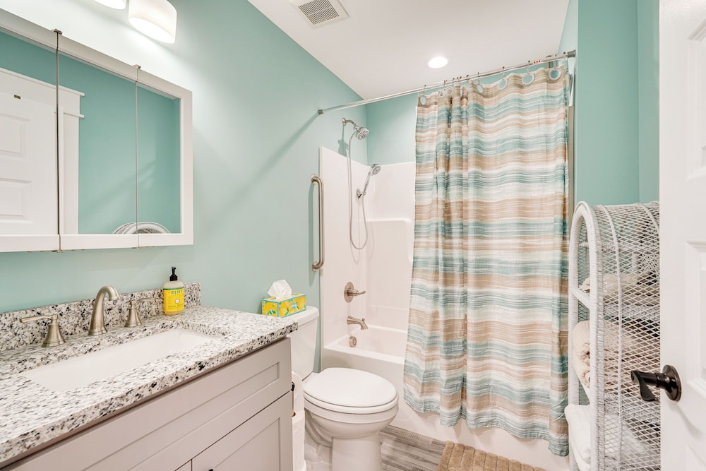 1 Mi to Beach: Dog-friendly PCB Home w/ Backyard!