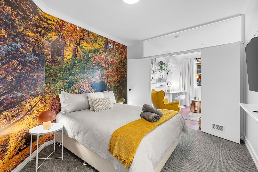 Bespoke East Perth - Sleeps 2 - Superior Wifi