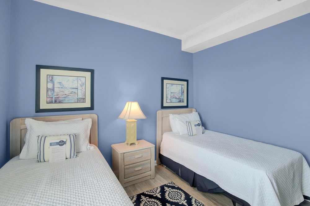 Tradewinds 1305