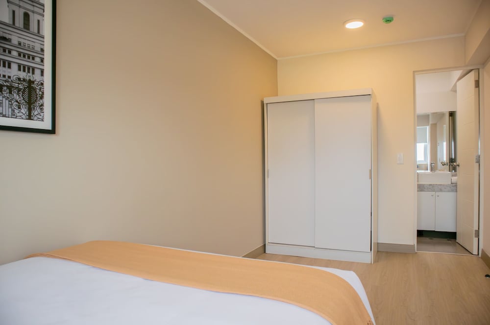 w Contemporary 2BR w Balcony in Barranco