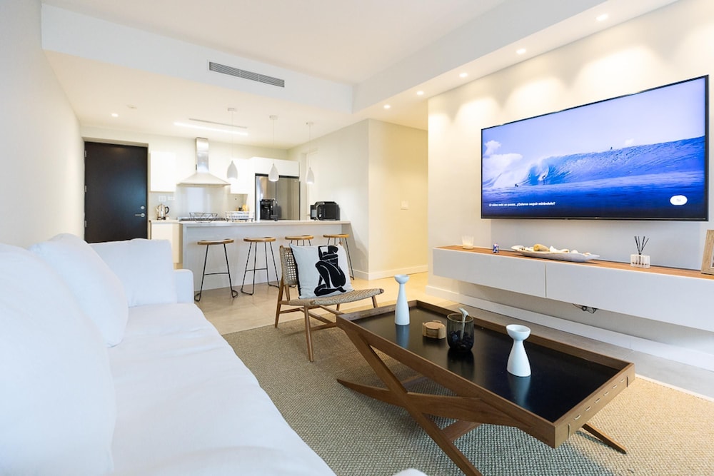 The Surf-point Condo by Acomodo Riomar