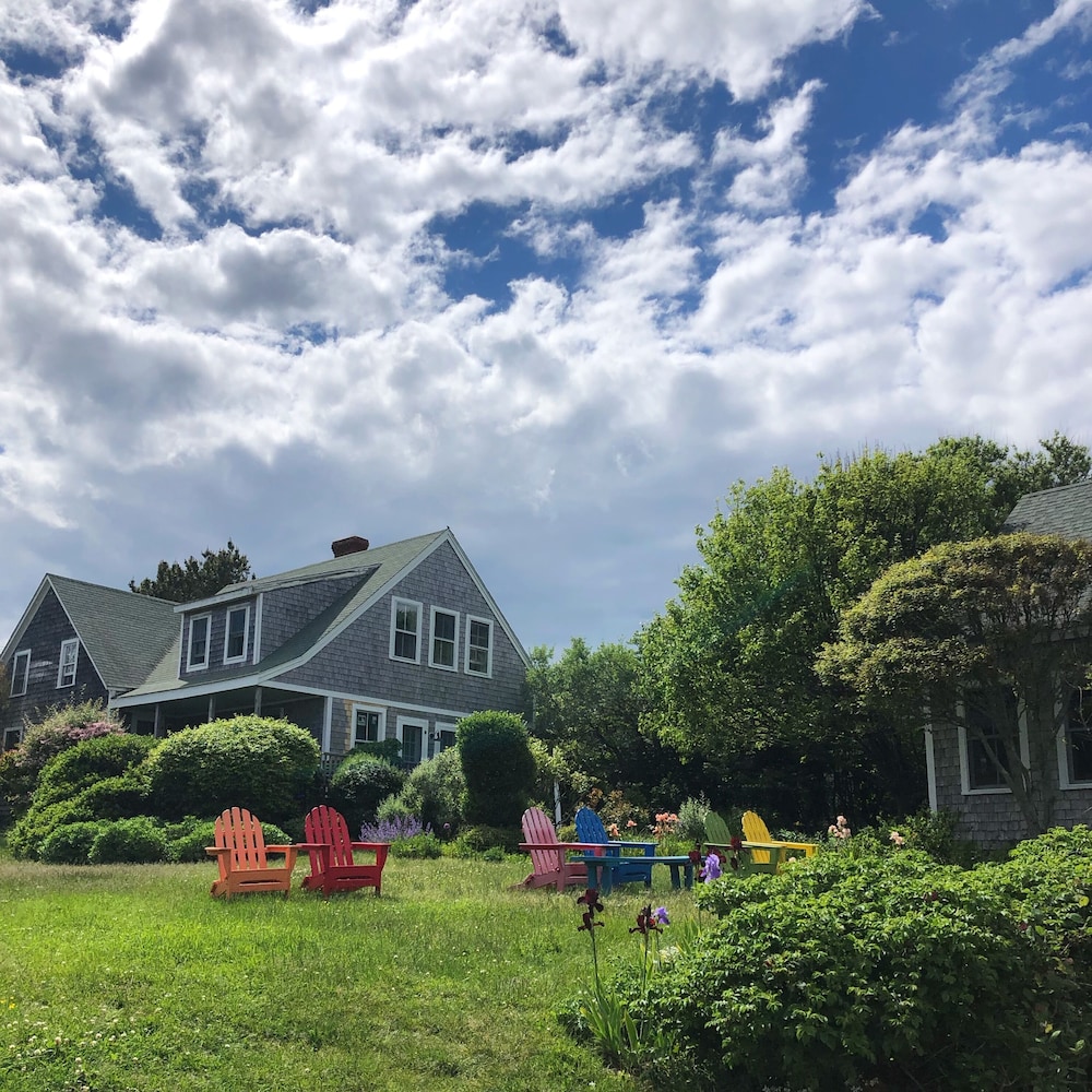 Sea Breeze Inn