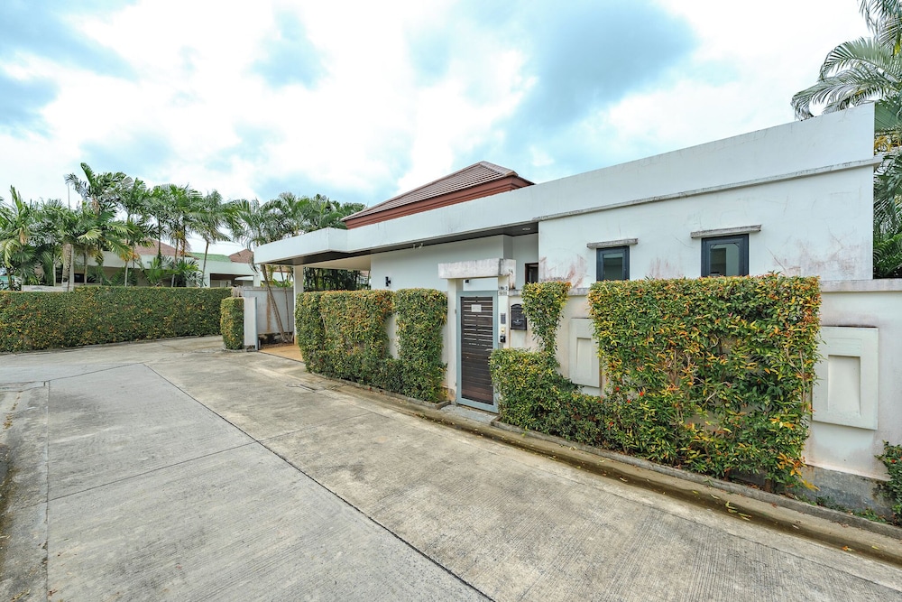 4Br Near Pier Private Pool & Garden V246