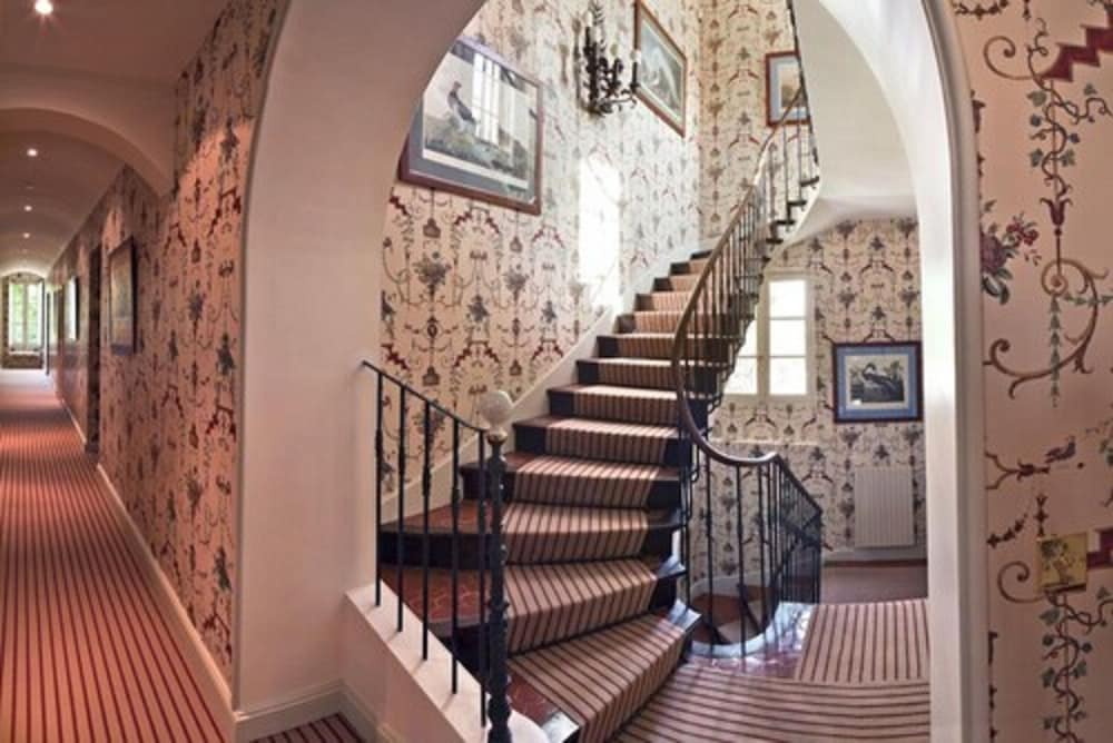 Château Gigognan - Chambres d'hotes view 5