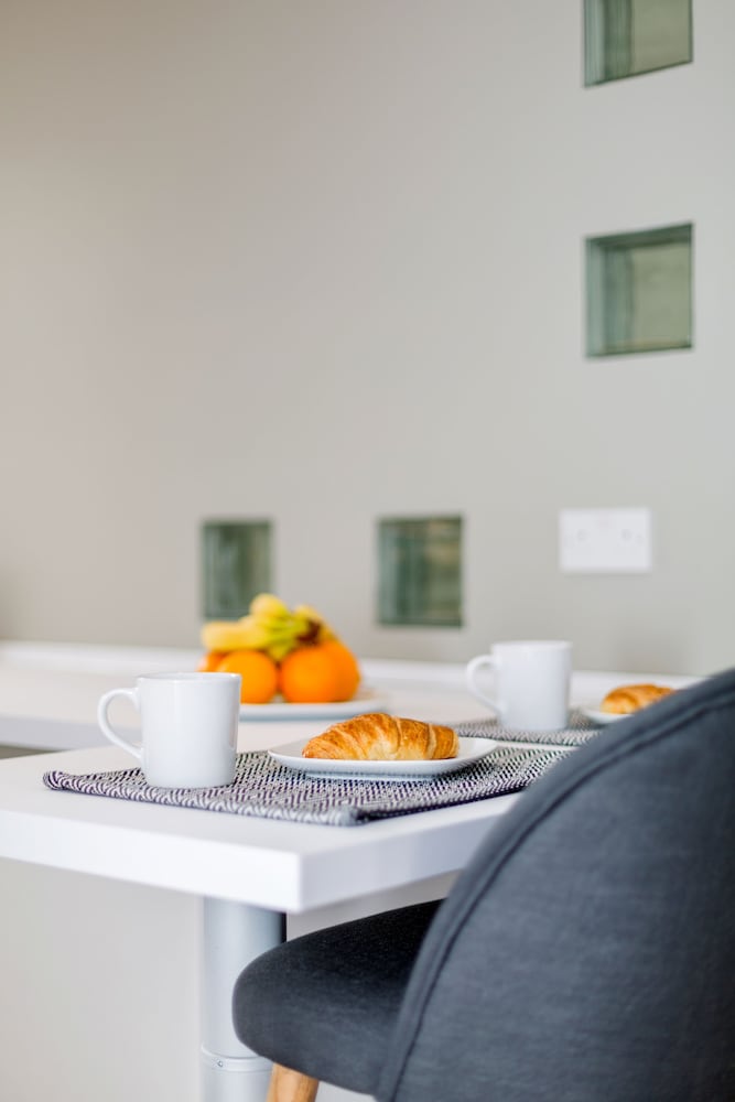 Soho Apartments by BaseToGo