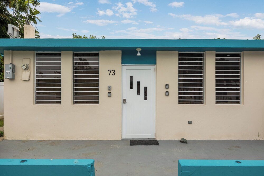 Private Pool Near the Beach Pet Friendly