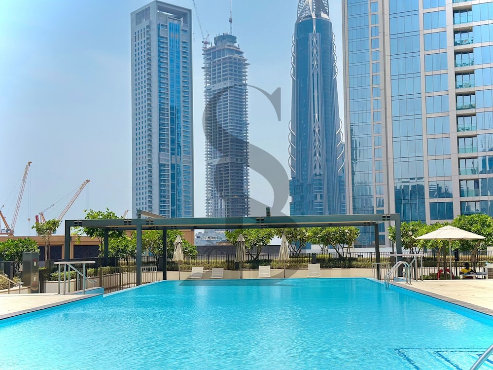 Burj Crown