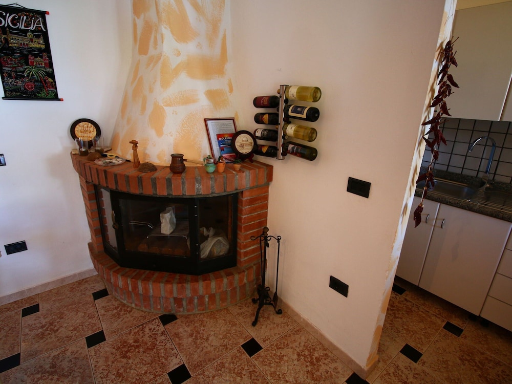 Cozy Holiday Home in Ricadi near Sea photo 5