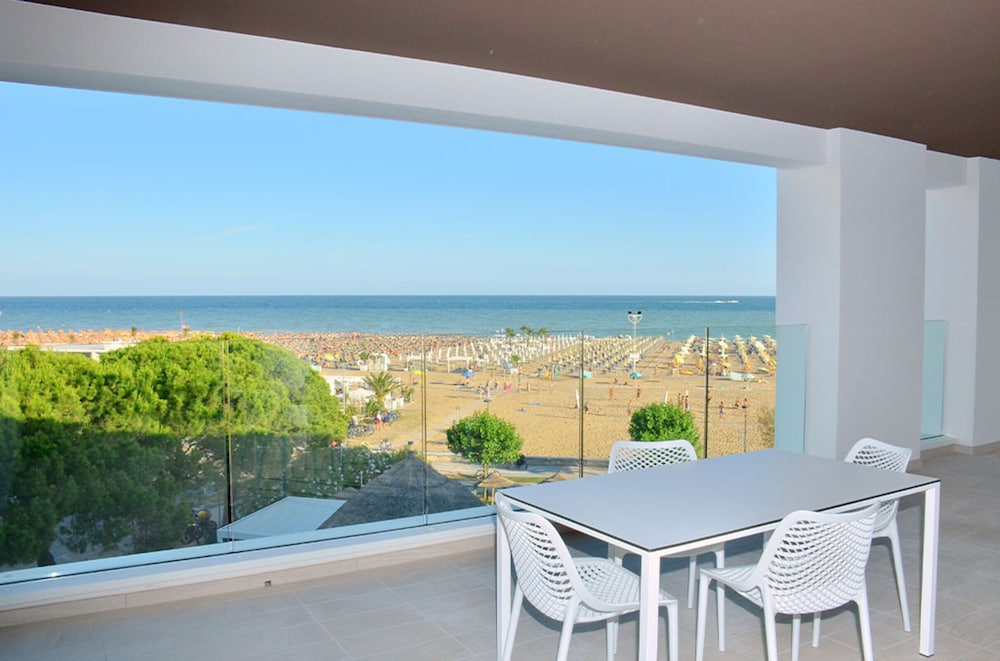 Modern Flat With Amazing View on the Beach