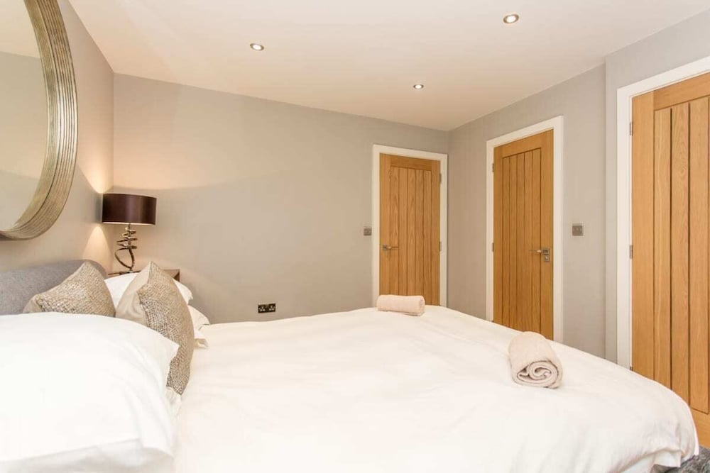 The Sweet Mews - Big & Bright 4bdr Mews Home in Ideal Location
