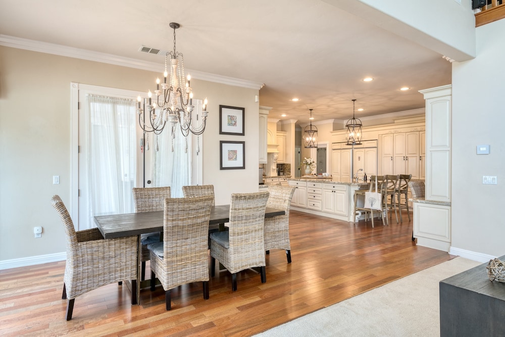 Grand Contento by Avantstay Extraordinary Estate w/ Pool & Movie Room view 2