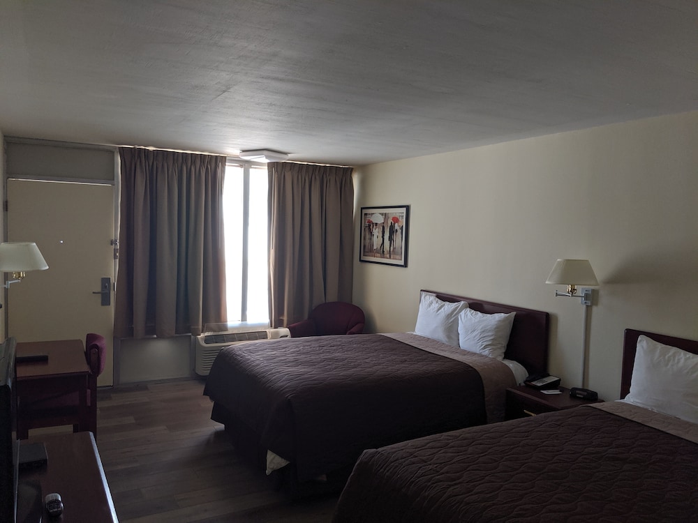 Enid Vacations - Western Inn and Suites - Property Image 4