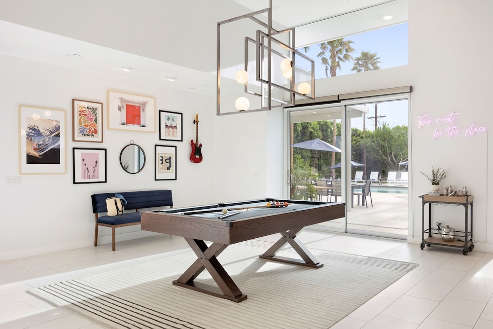 Polo Villa 7 by Avantstay Features Entertainer s Backyard Game Room 260316 5 Bedrooms