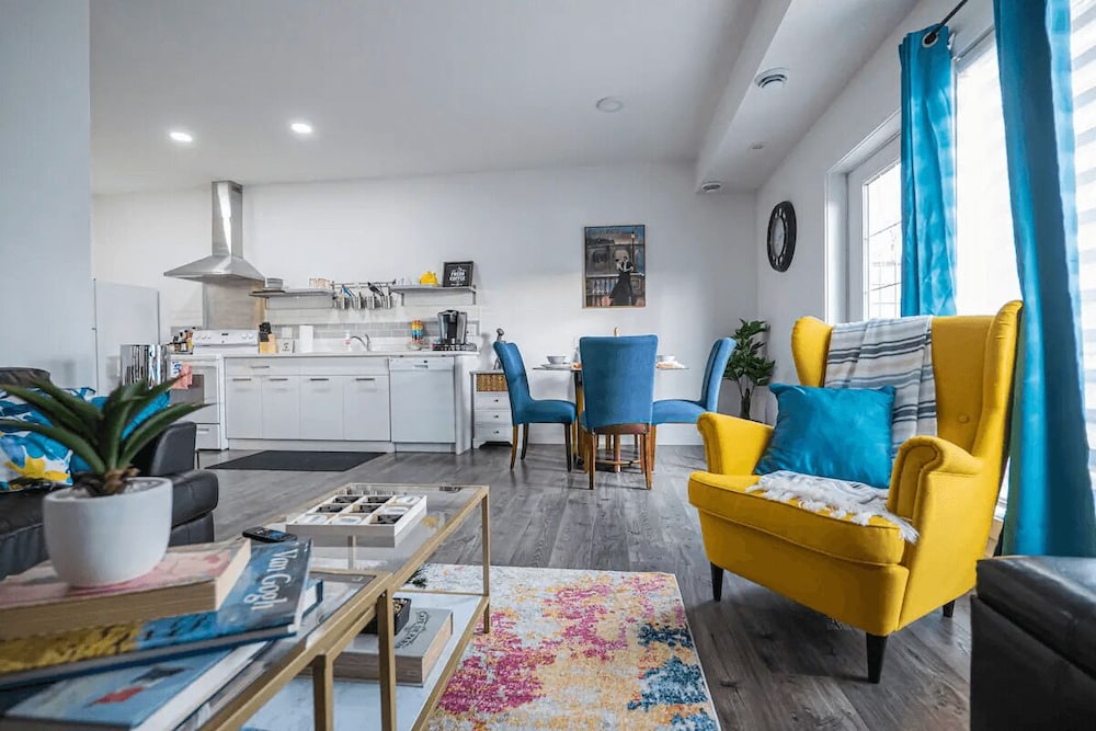 Gorgeous Penthouse - Image 4