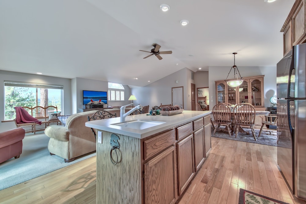 2272l The Lupine Lodge 3 Bedroom Home