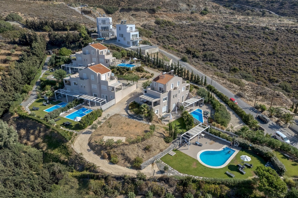 Blue Hills Villas by Estia Green 3
