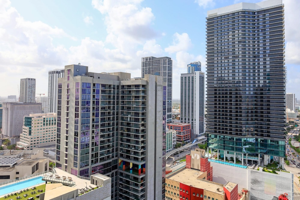 Viva Vizcayne - Resort Style Amenties Parking Prime Location