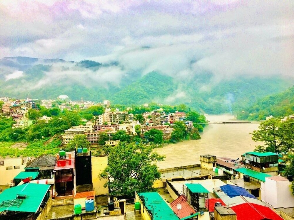 Skyard Hostel & Homestay (Harsil Valley)