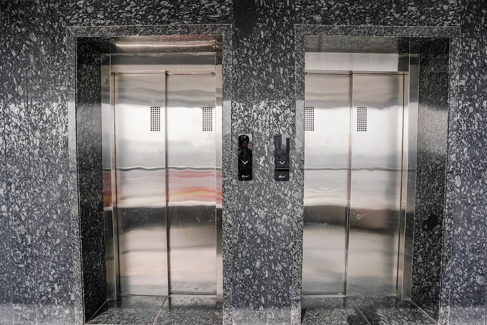 Hotel Skycity Premium AC Room in Surat