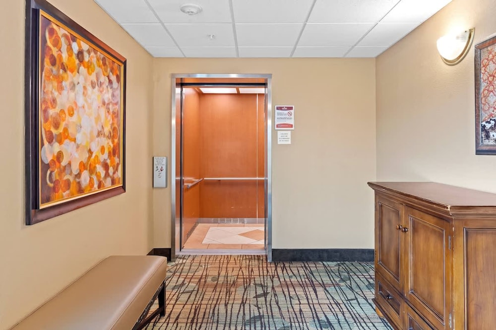 1 BR Apartment 3 Miles From Disney Springs Hs307